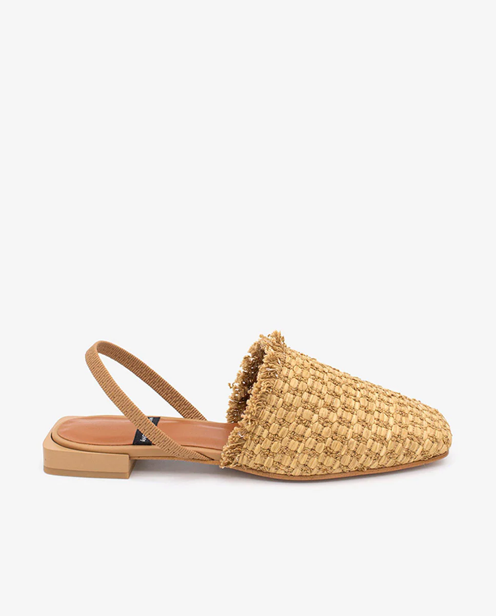 AGNES – Zapatos planos destalonados de rafia con punta cuadrada