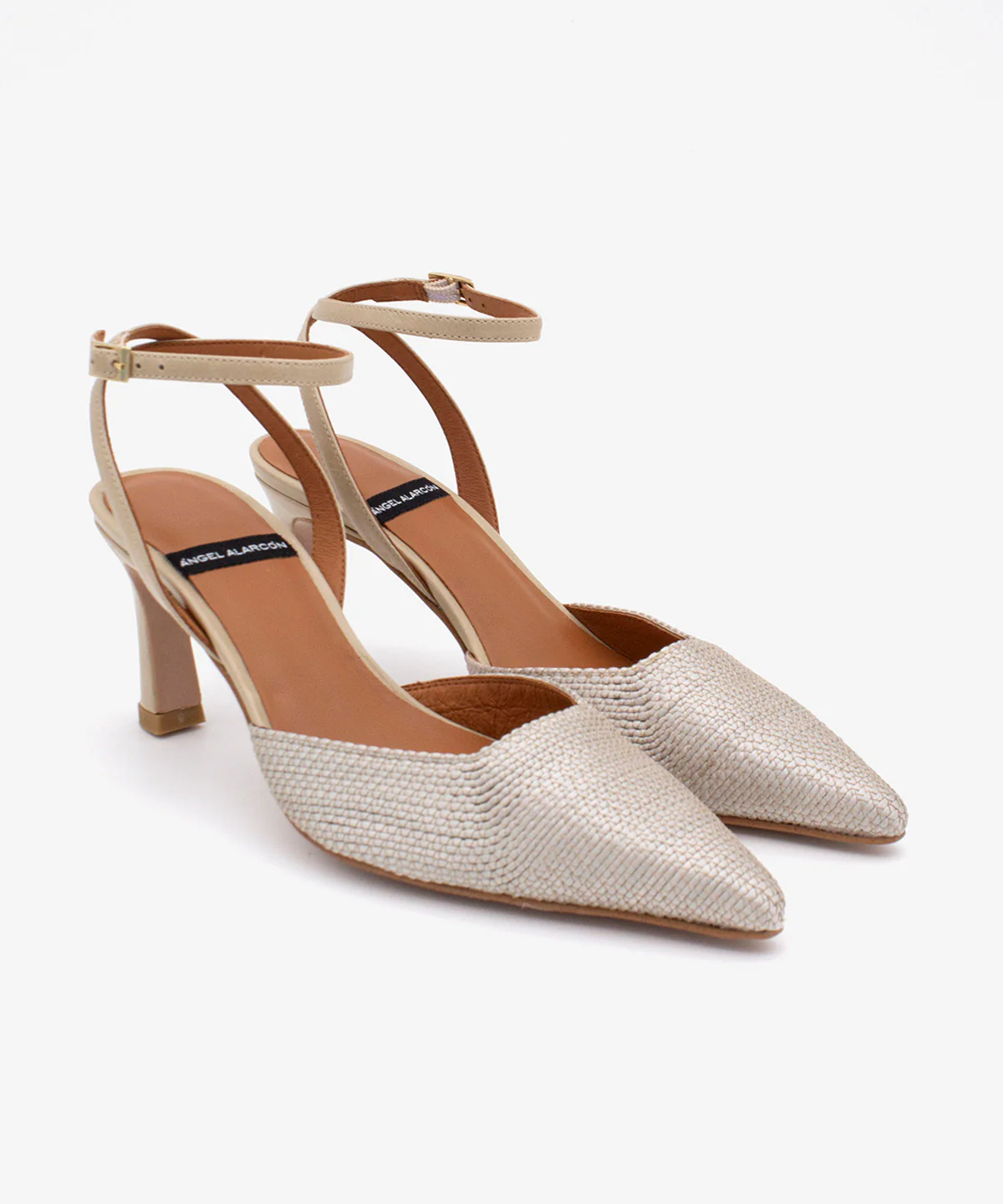 AMALIA – Stiletto destalonado con pulsera y tacón comodo de rafia y piel - Image 2
