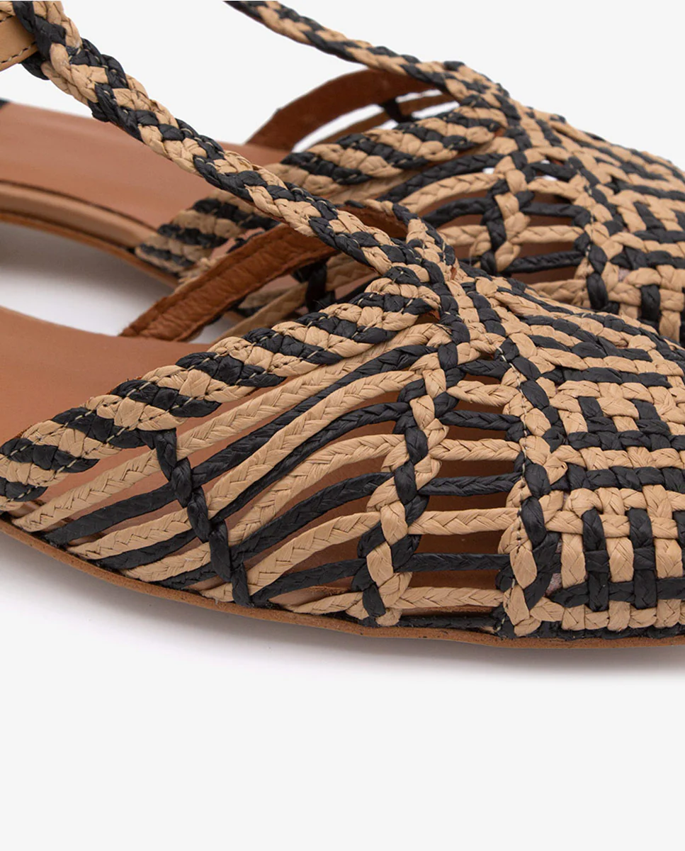 AMELIE - Zapato plano sujeto al tobillo de pala trenzada y piel - Image 11