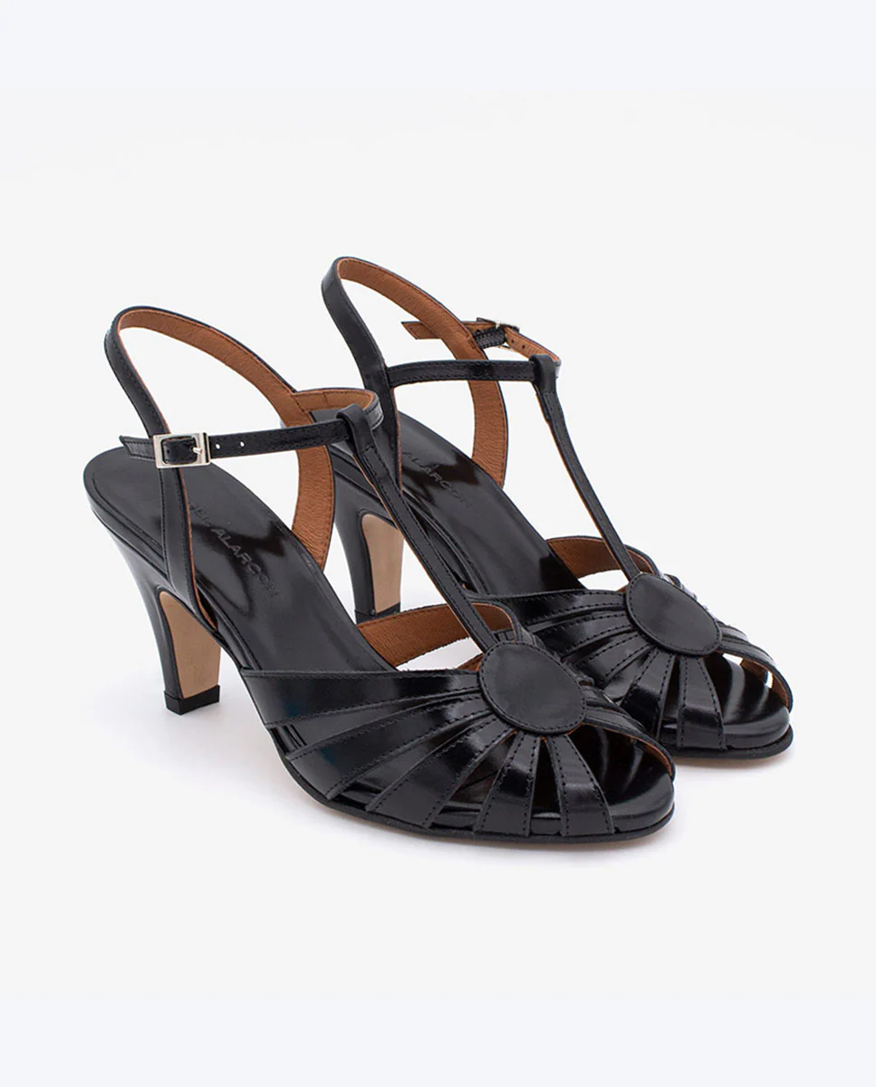 ANNICK – Sandalia de tiras t-strap y tacón fino en piel brillante - Image 3