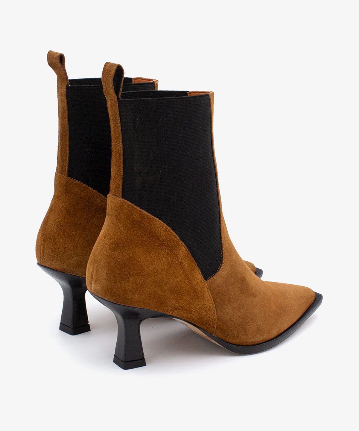 BRIELAS – Botín de mujer tipo Chelsea con tacón fino de serraje - Image 5