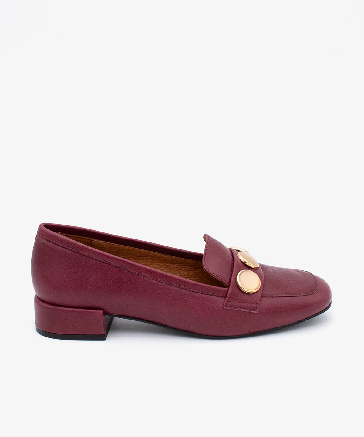 BRUNE – Mocasín de mujer de piel con punta redonda y adorno de semiesferas