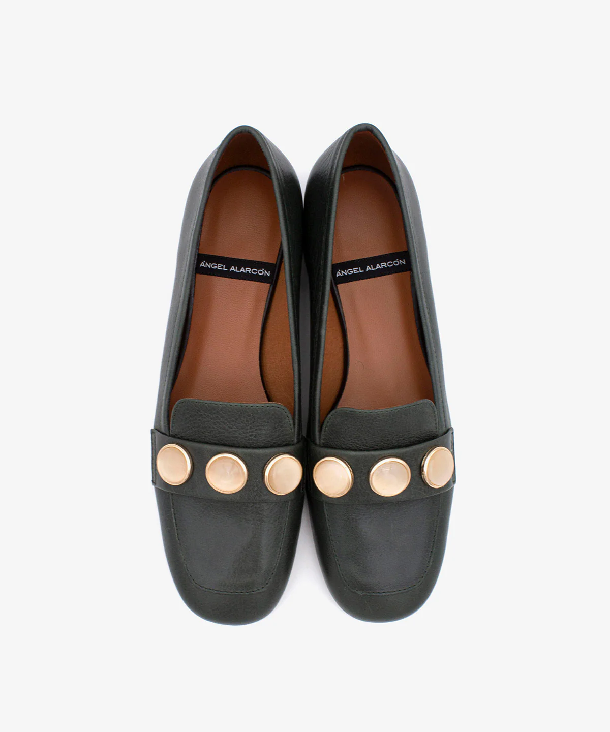 BRUNE – Mocasín de mujer de piel con punta redonda y adorno de semiesferas - Image 9