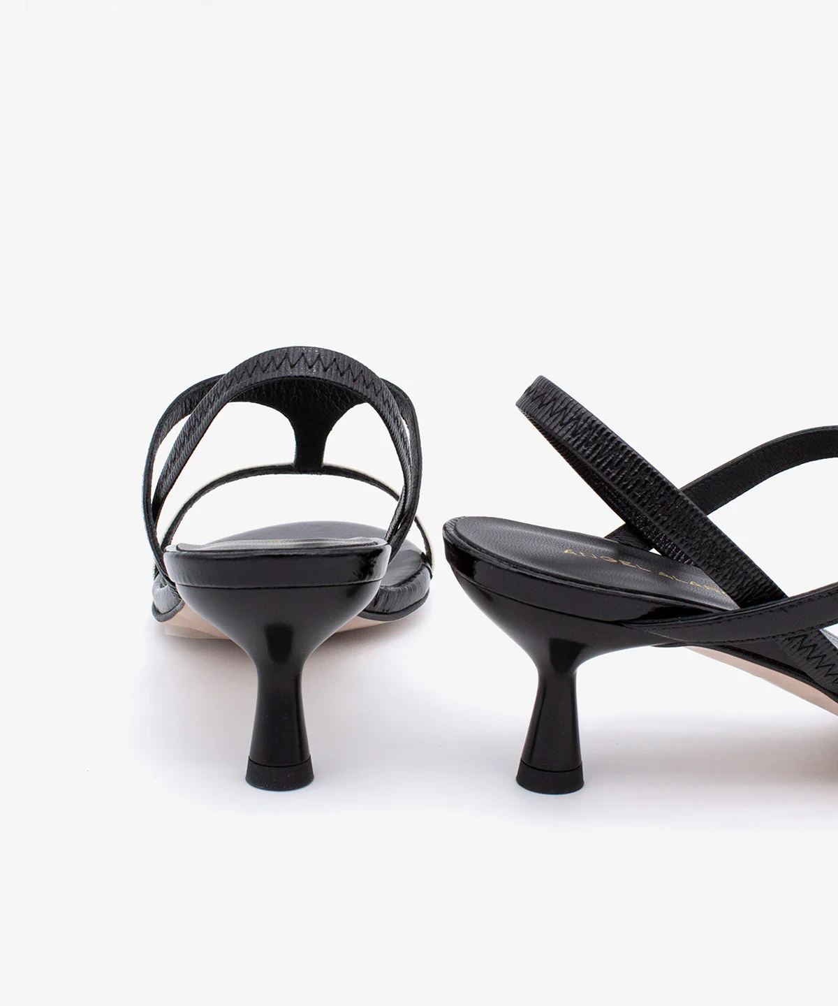CINZA – Sandalia elegante de tacón fino medio en piel brillante negro y blanco - Image 6