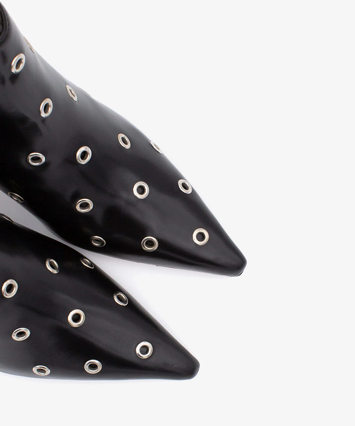 CLARINE – Botines con tacón cómodo y tachas de piel acharolada - Image 5