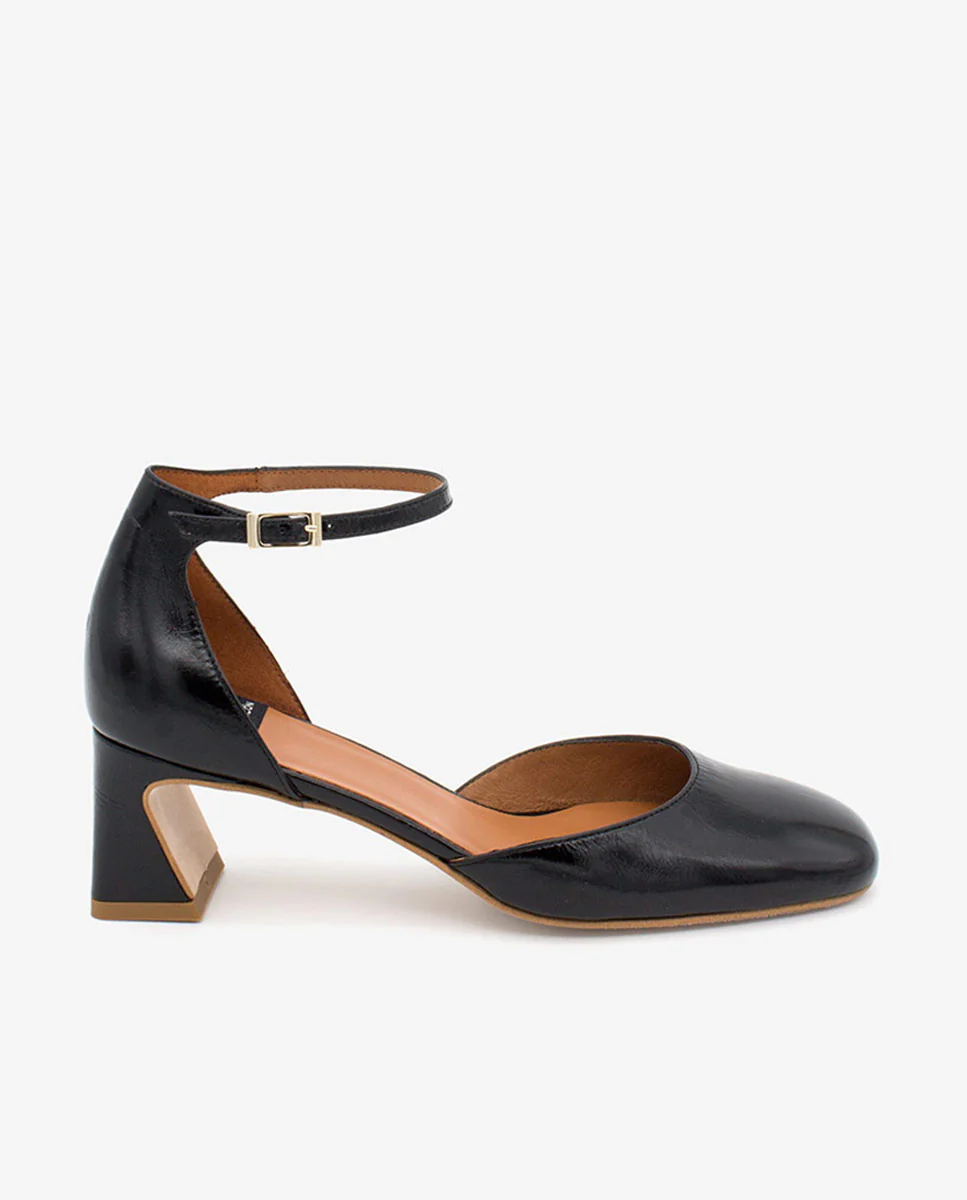 DAIMEE – Zapato de pala y talón con pulsera al tobillo y tacón de piel texturizada - Image 6