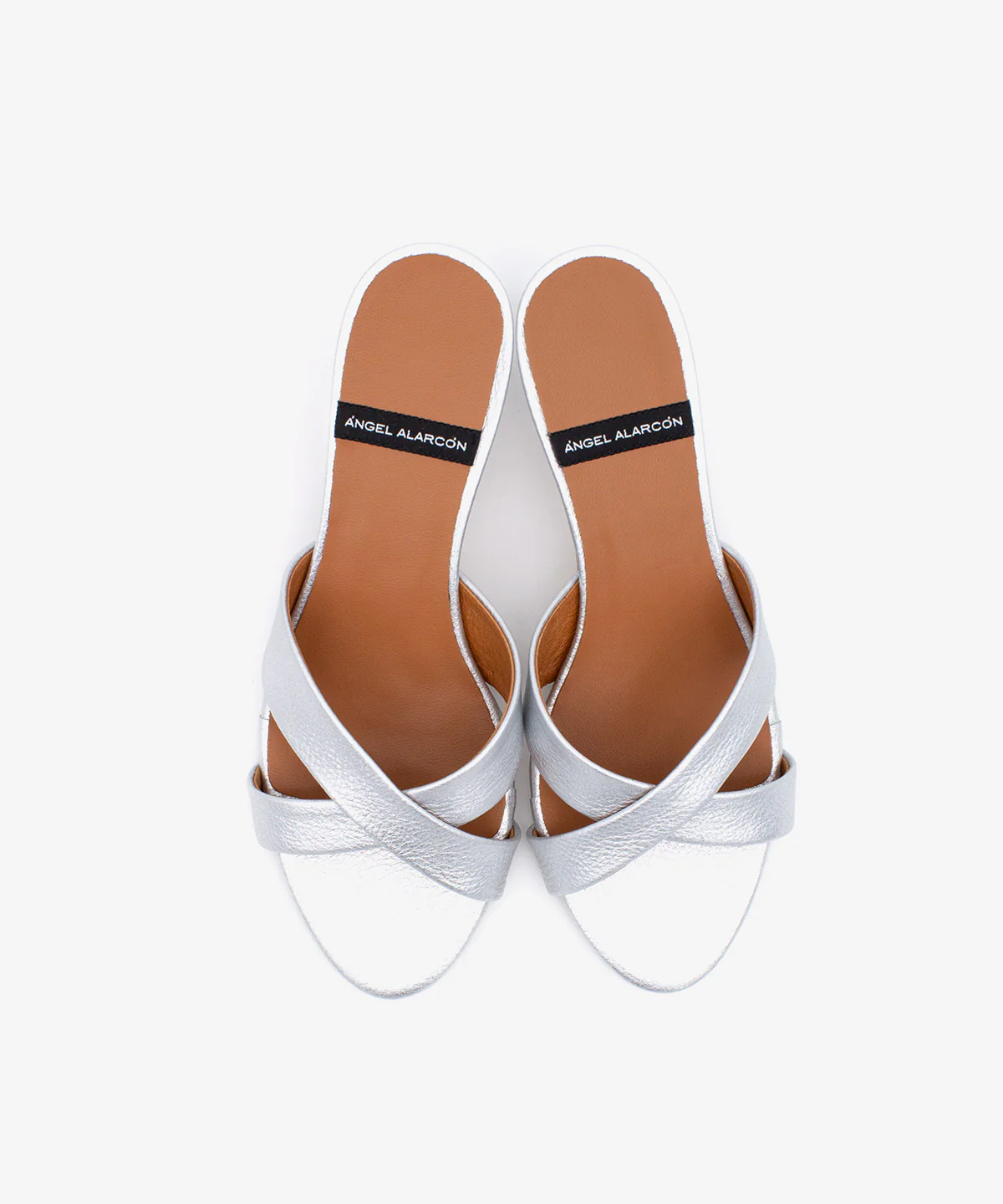 ELODIA – Mules de tacón fino cómodo con pala cruzada de piel metalizada - Image 4
