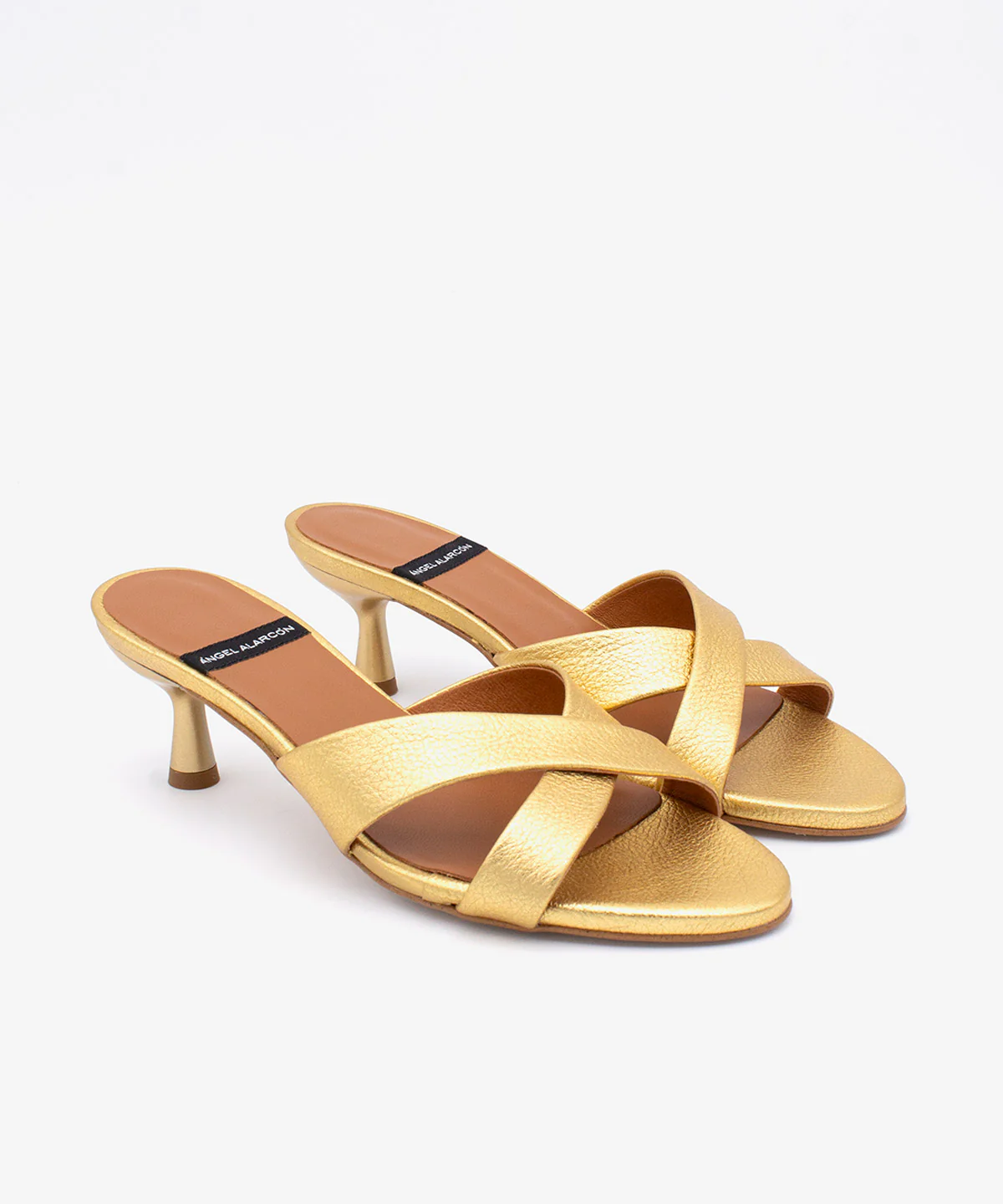 ELODIA – Mules de tacón fino cómodo con pala cruzada de piel metalizada - Image 6