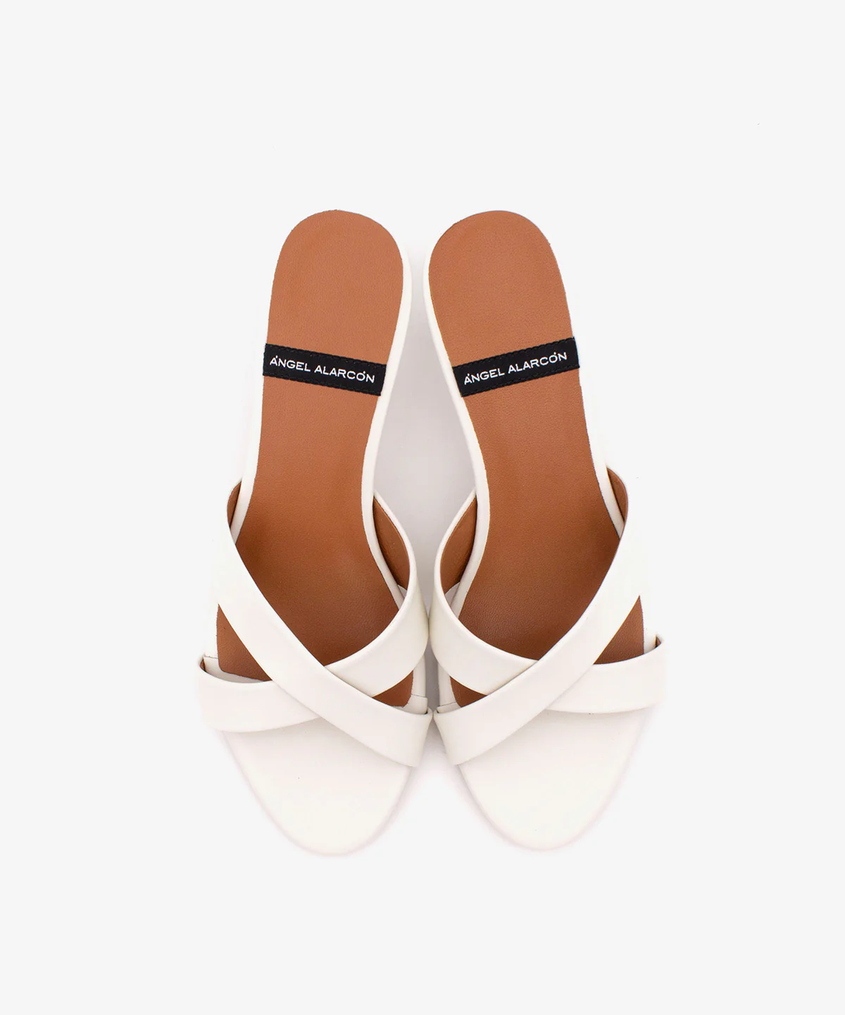 ELODIA – Mules de tacón fino cómodo con pala cruzada de piel suave - Image 4