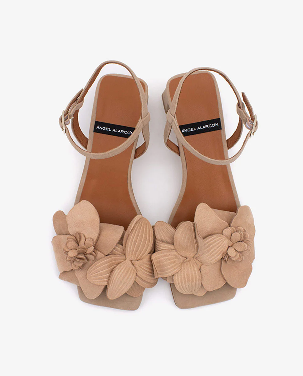 EUGENIE - Sandalias de verano con flor en ante - Image 10