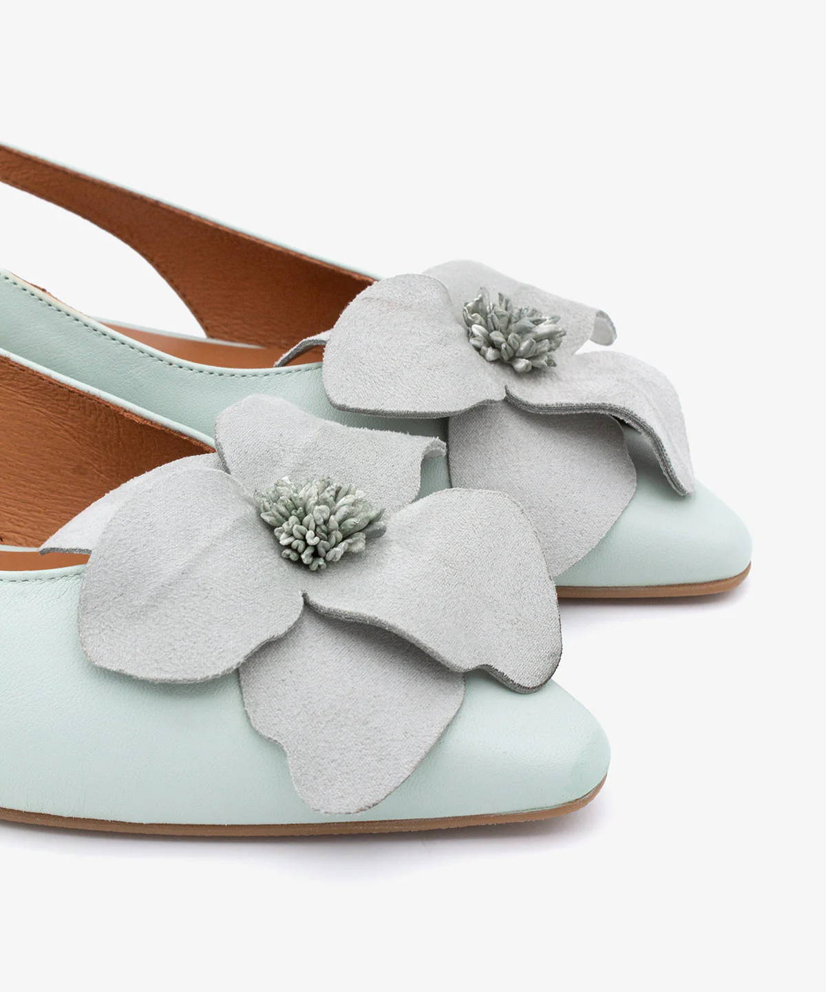 FIORA – Bailarina destalonada plana con flor de piel de grano suave - Image 11