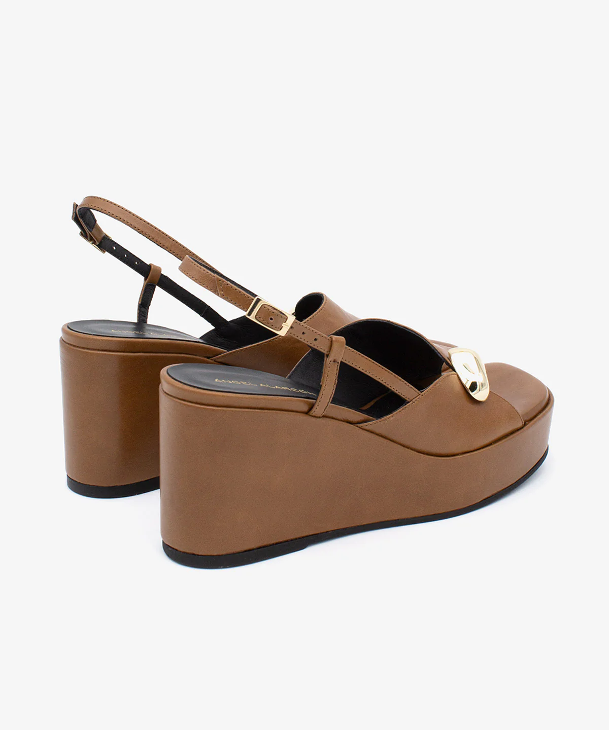 FIORELLA – Sandalia con plataforma de cuña de piel con adorno metálico - Image 14