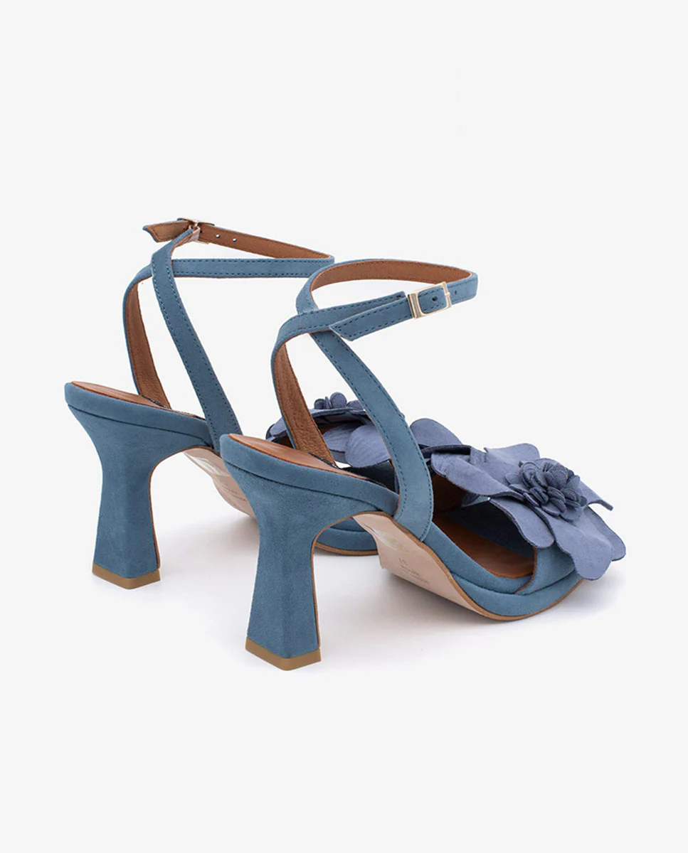 FLEUR – Sandalias atadas al tobillo con adorno floral de ante - Image 11