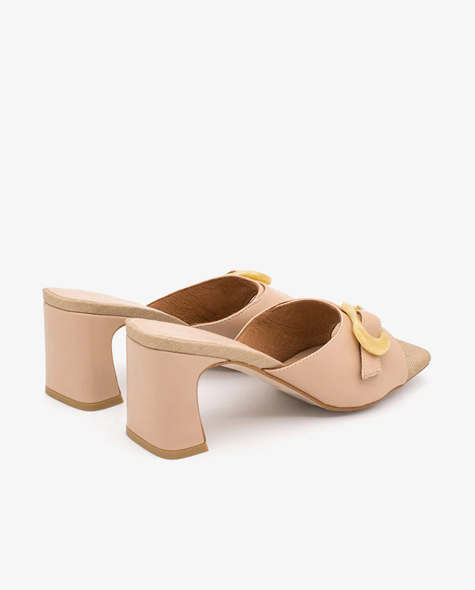 JELKE – Mule de piel con hebilla carey y tacón ancho - Image 11