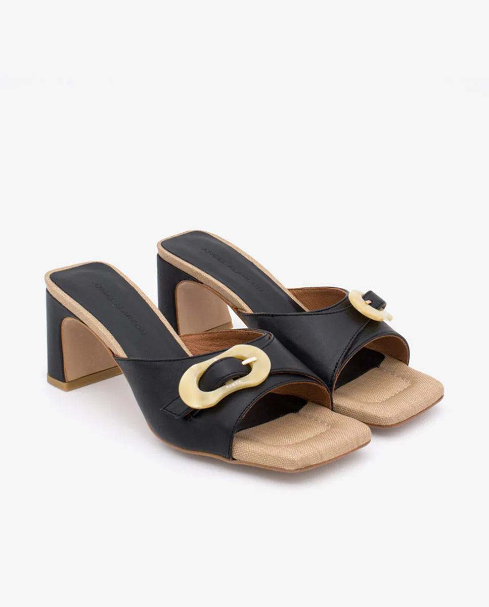 JELKE – Mule de piel con hebilla carey y tacón ancho - Image 23