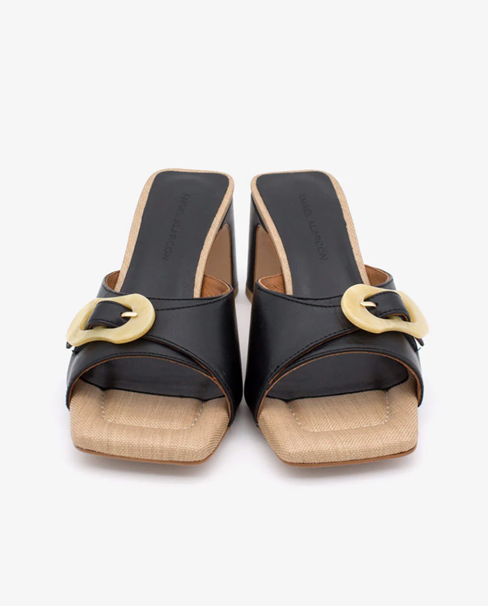 JELKE – Mule de piel con hebilla carey y tacón ancho - Image 26
