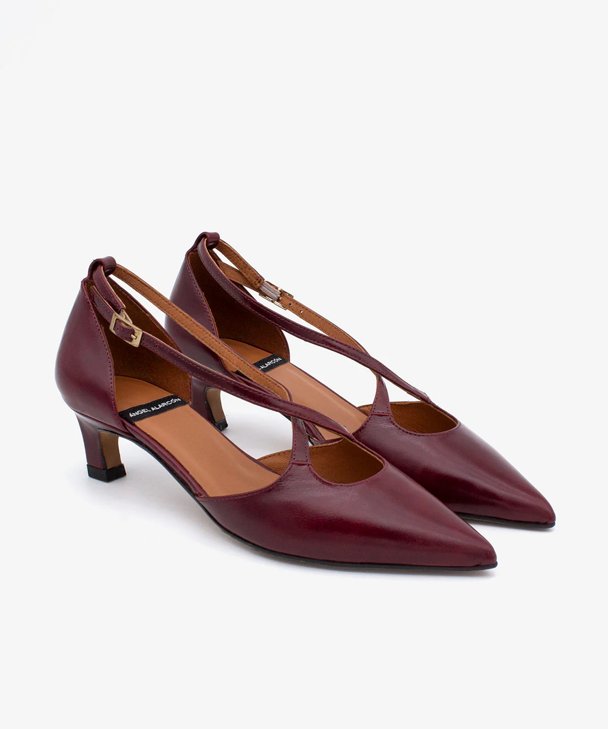 JOLIE – Zapato de pala y talón con cierre cruzado y tacón mini de piel con brillo - Image 2