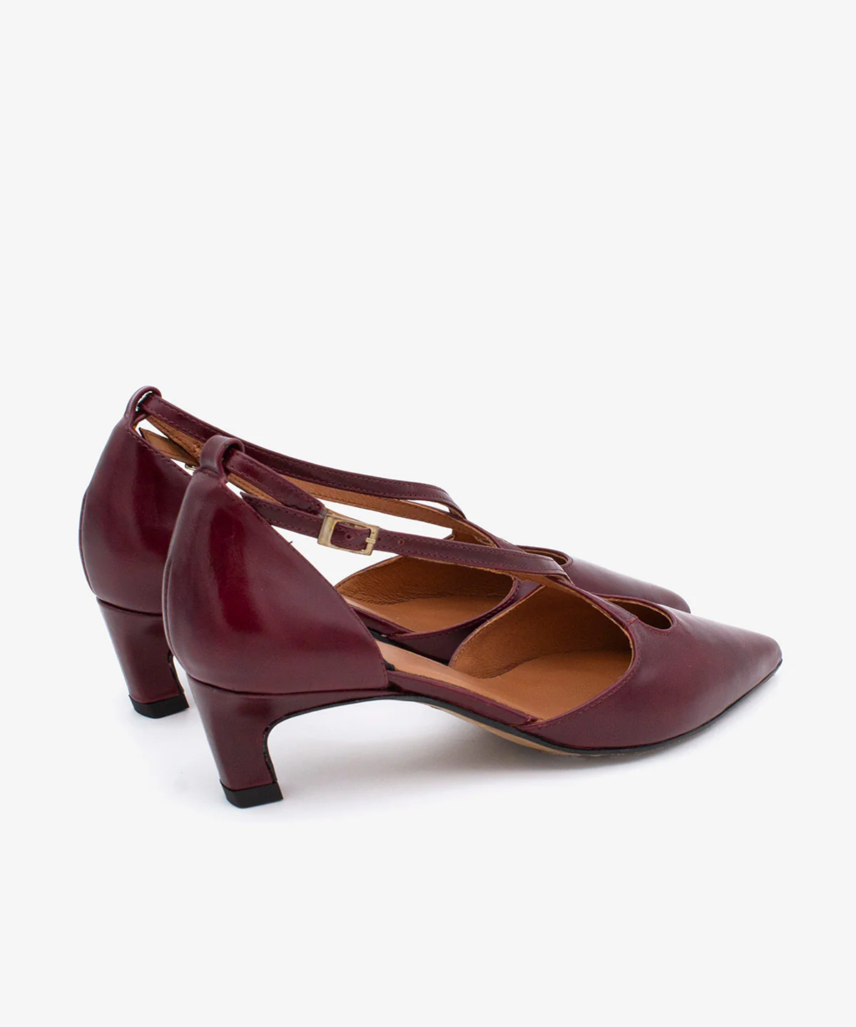 JOLIE – Zapato de pala y talón con cierre cruzado y tacón mini de piel con brillo - Image 3