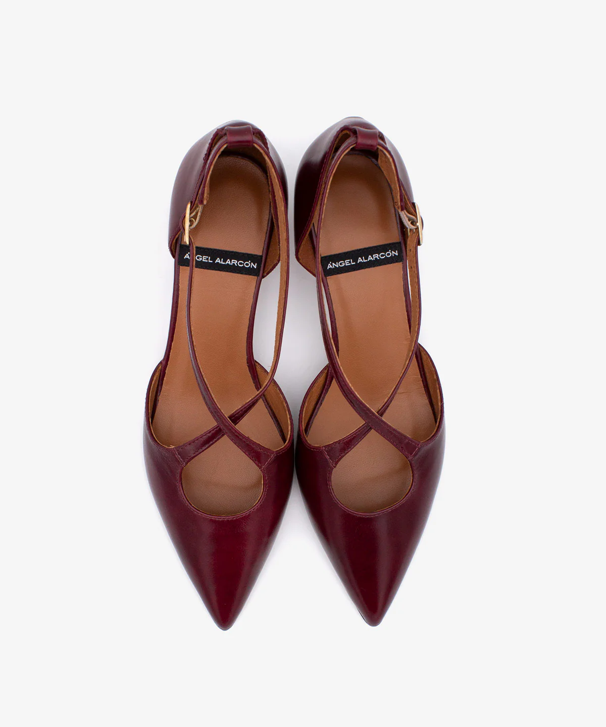 JOLIE – Zapato de pala y talón con cierre cruzado y tacón mini de piel con brillo - Image 4
