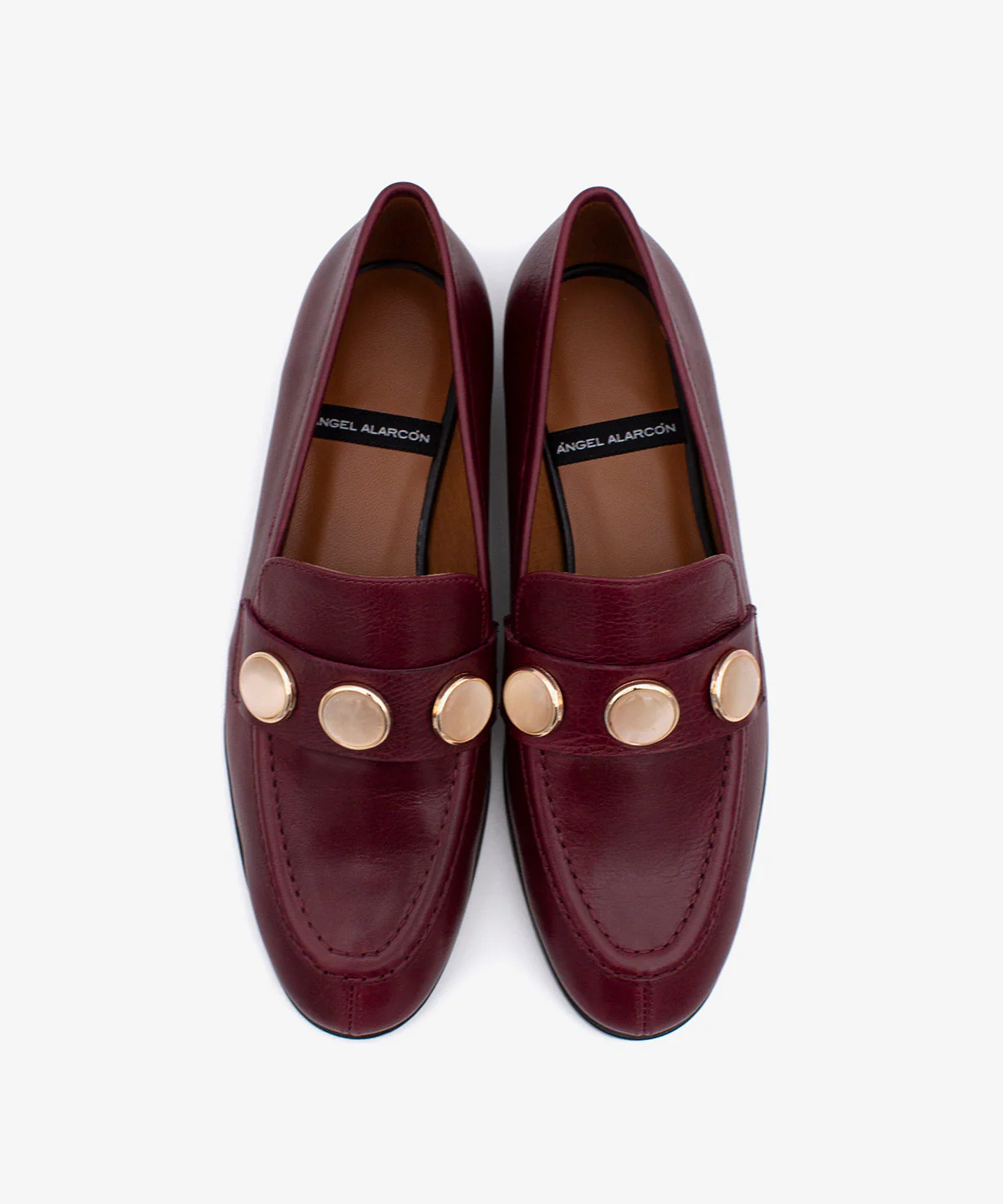 JUNA – Mocasín de mujer de piel natural con punta redonda y adorno - Image 5