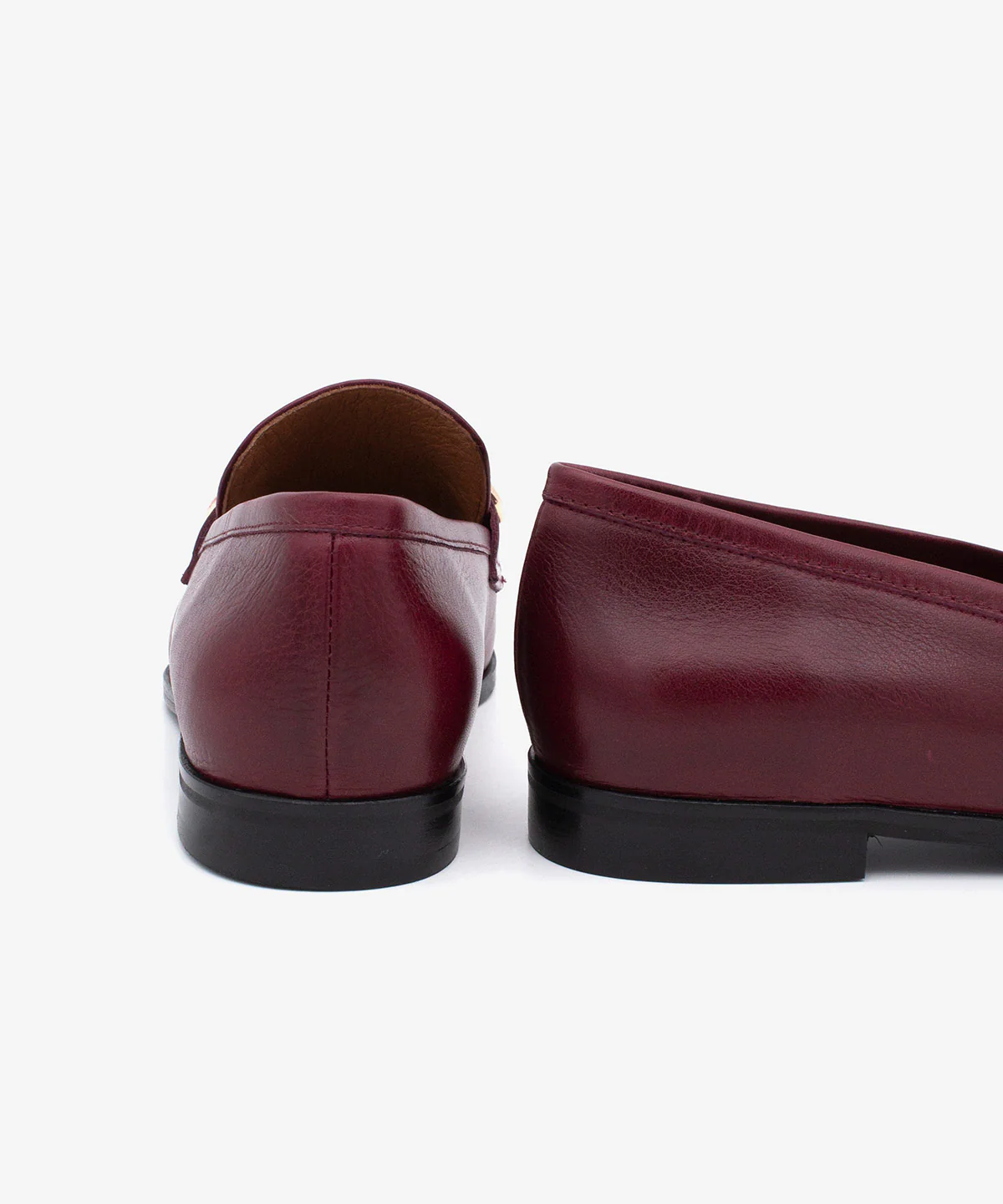 JUNA – Mocasín de mujer de piel natural con punta redonda y adorno - Image 6