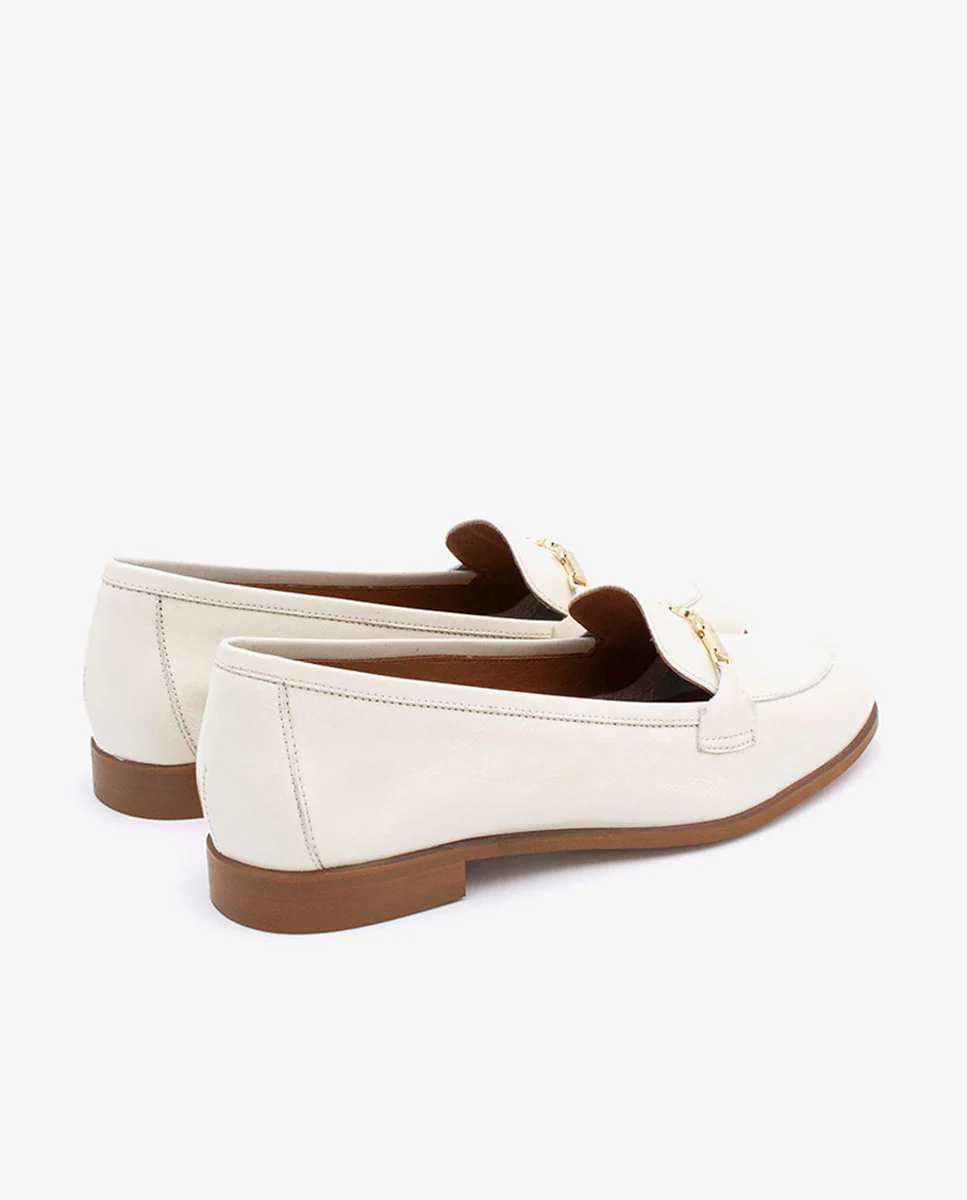 JUSTINE - Mocasines planos con adorno metálico de piel brillante - Image 3