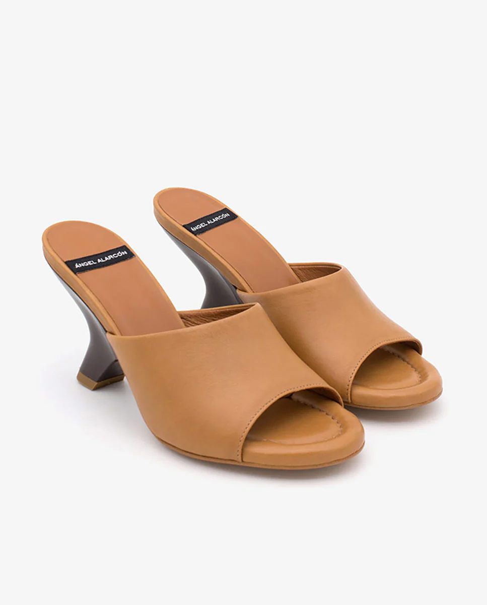 KADY – Mule de piel con cuña de print madera brillante - Image 12