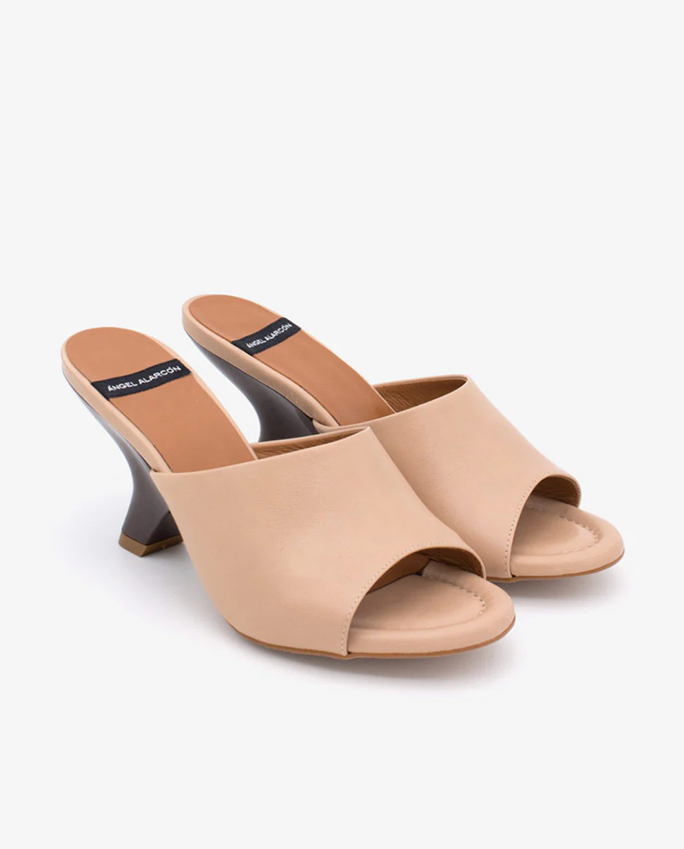 KADY – Mule de piel con cuña de print madera brillante - Image 7