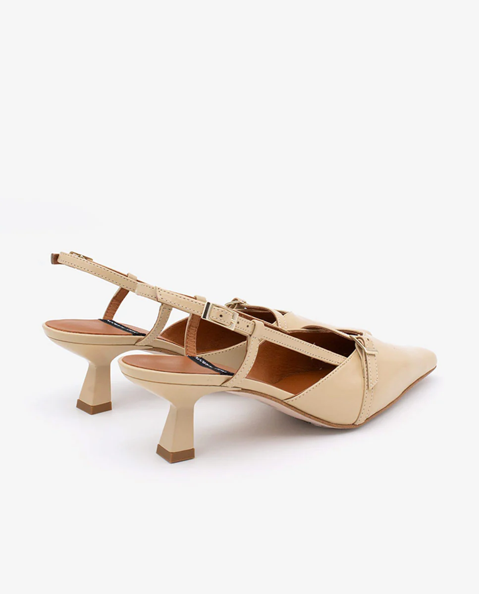 KARINE - Zapatos de salón destalonados de punta y tacón bajo de piel brillante - Image 2