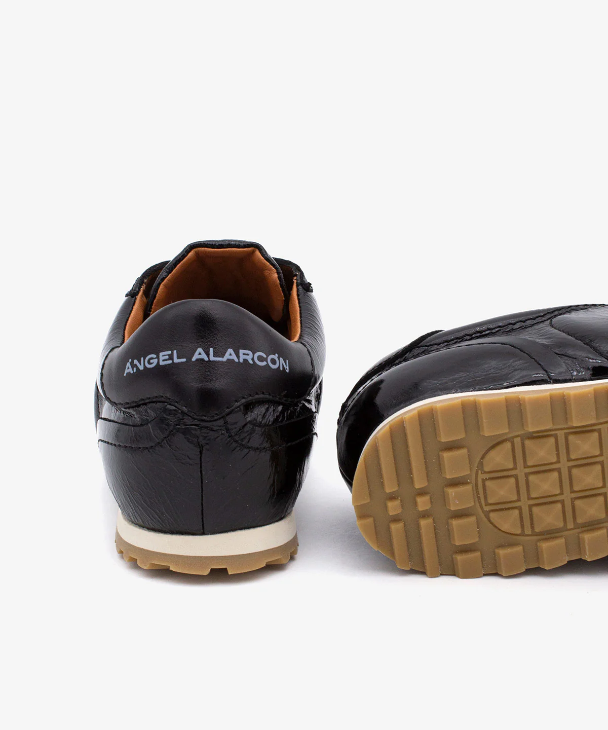 KESIA – Sneakers de piel brillante texturizada con suela de goma dentada - Image 10