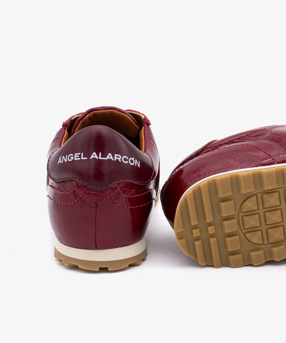 KESIA – Sneakers de piel brillante texturizada con suela de goma dentada - Image 5