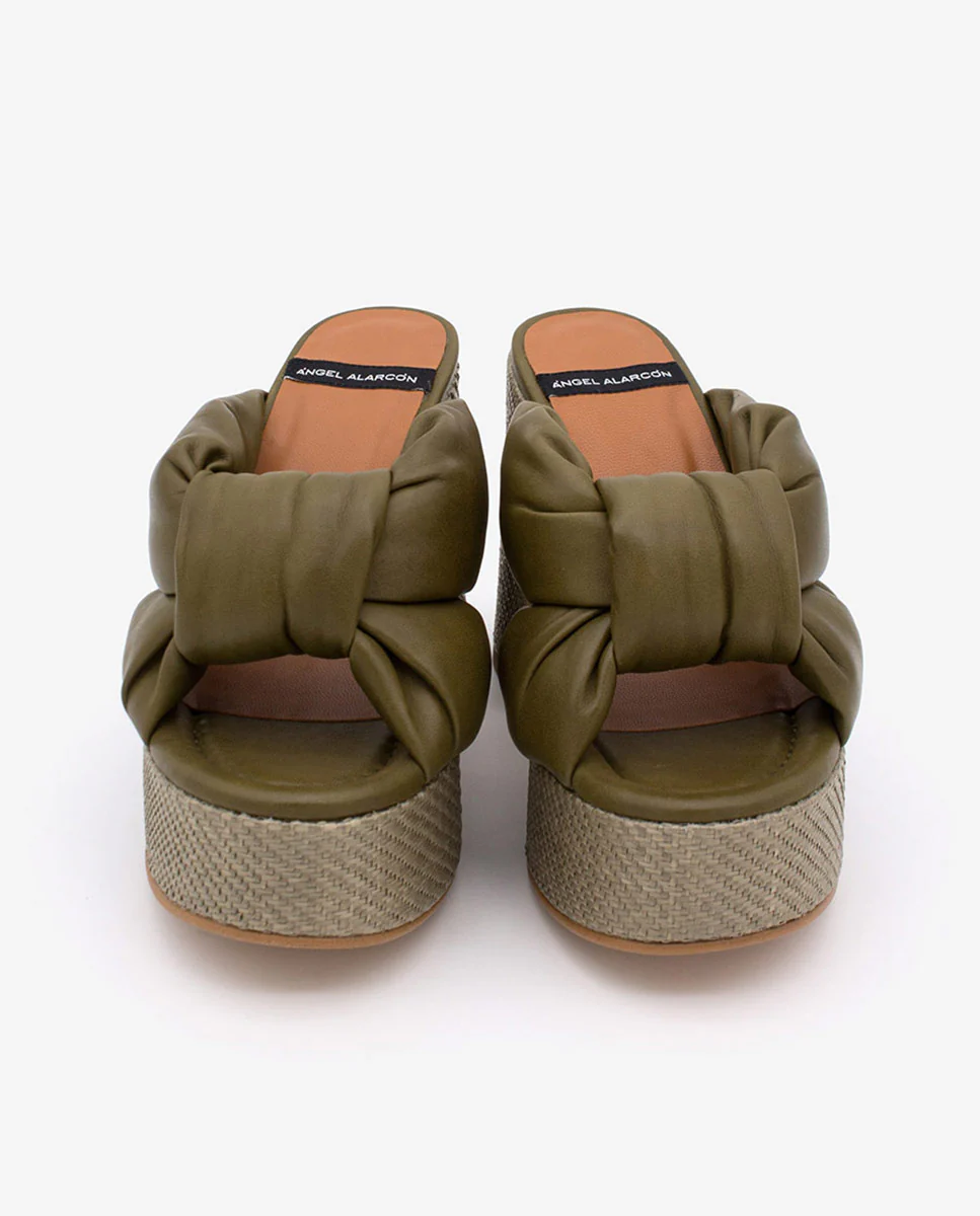 KIMM – Mule de piel acolchada con tacón y plataforma de rafia - Image 14