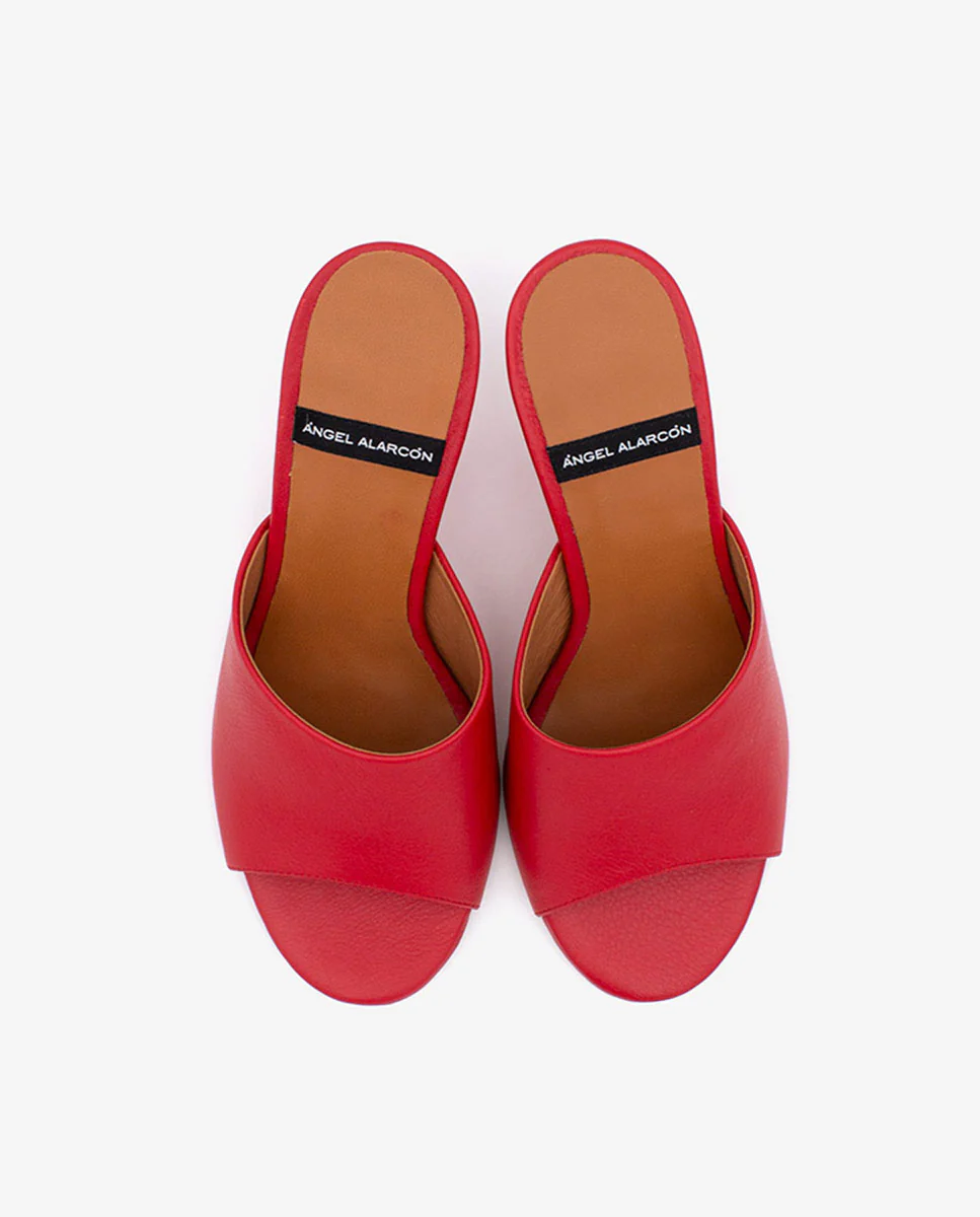 LILY - Mules con tacón de diseño de piel - Image 24