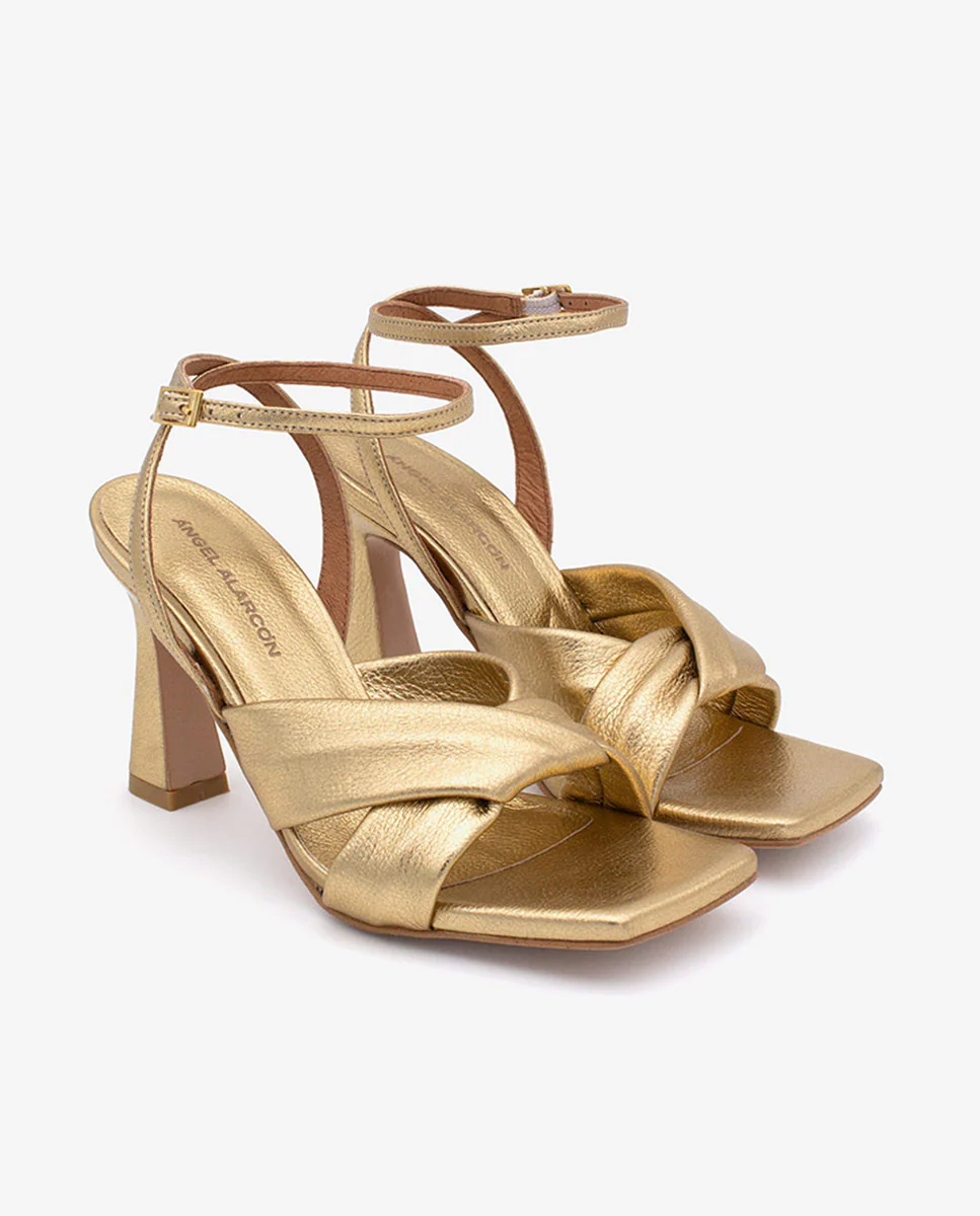 MAELLE – Sandalia con pala cruzada y tacón alto en piel metalizada - Image 7