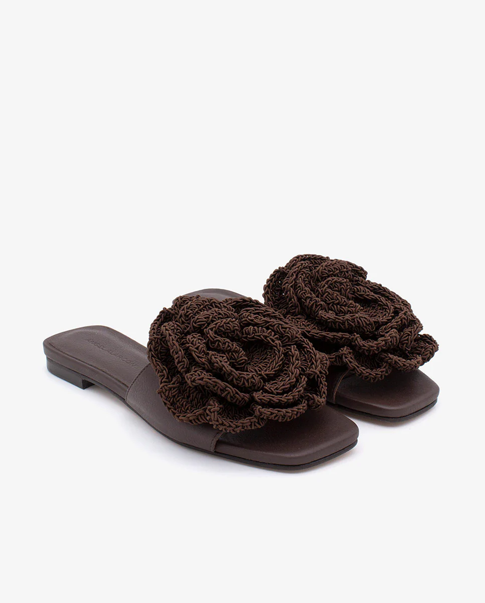 NATHALIE – Sandalias planas con pala de piel y flor de crochet - Image 16