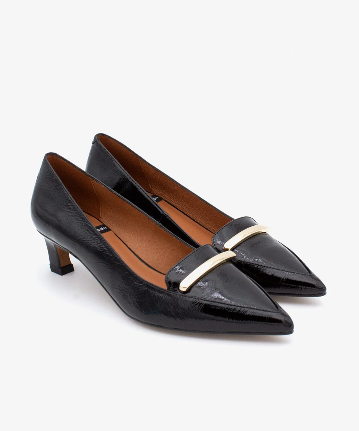 NELIE – Zapato de salón de corte mocasín con tacón mini y adorno metálico - Image 13