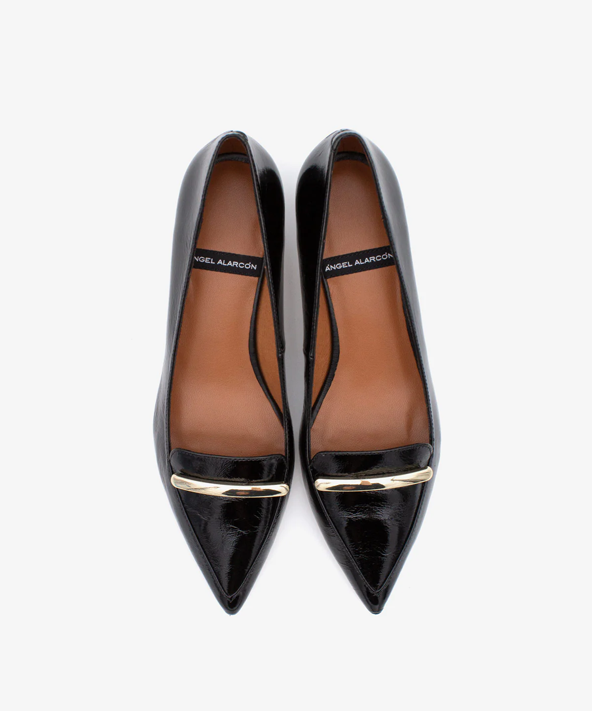 NELIE – Zapato de salón de corte mocasín con tacón mini y adorno metálico - Image 15