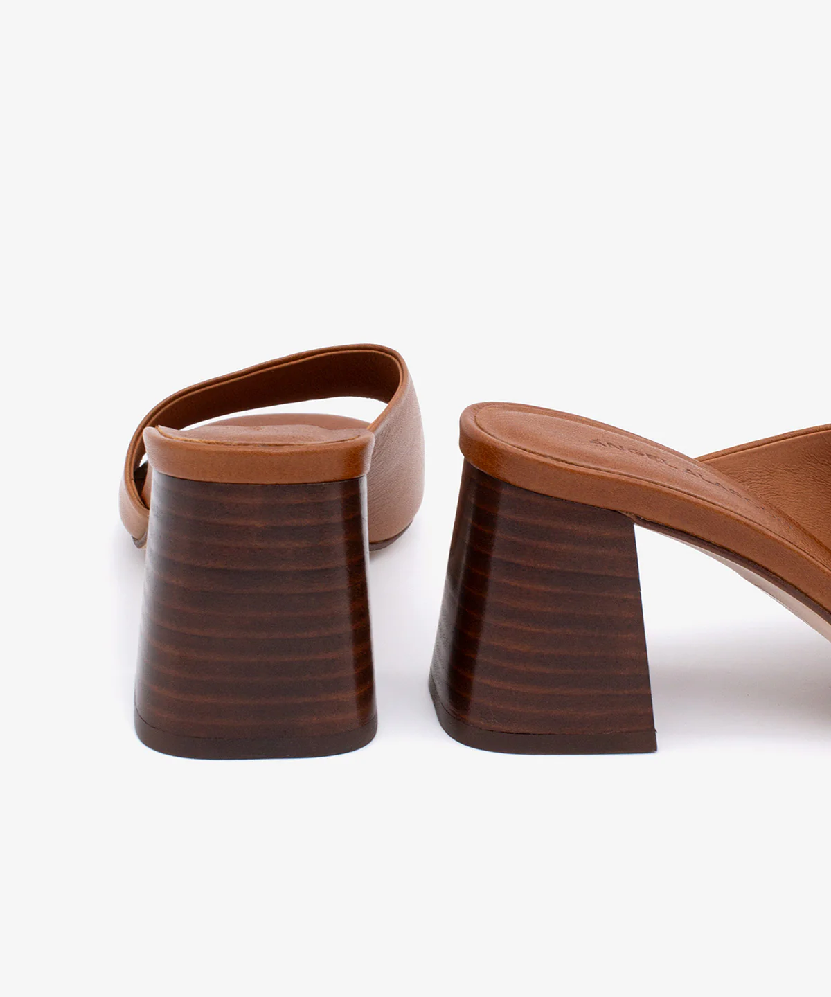 PATRIZIA – Mule de piel natura con tacón alto ancho efecto madera - Image 16