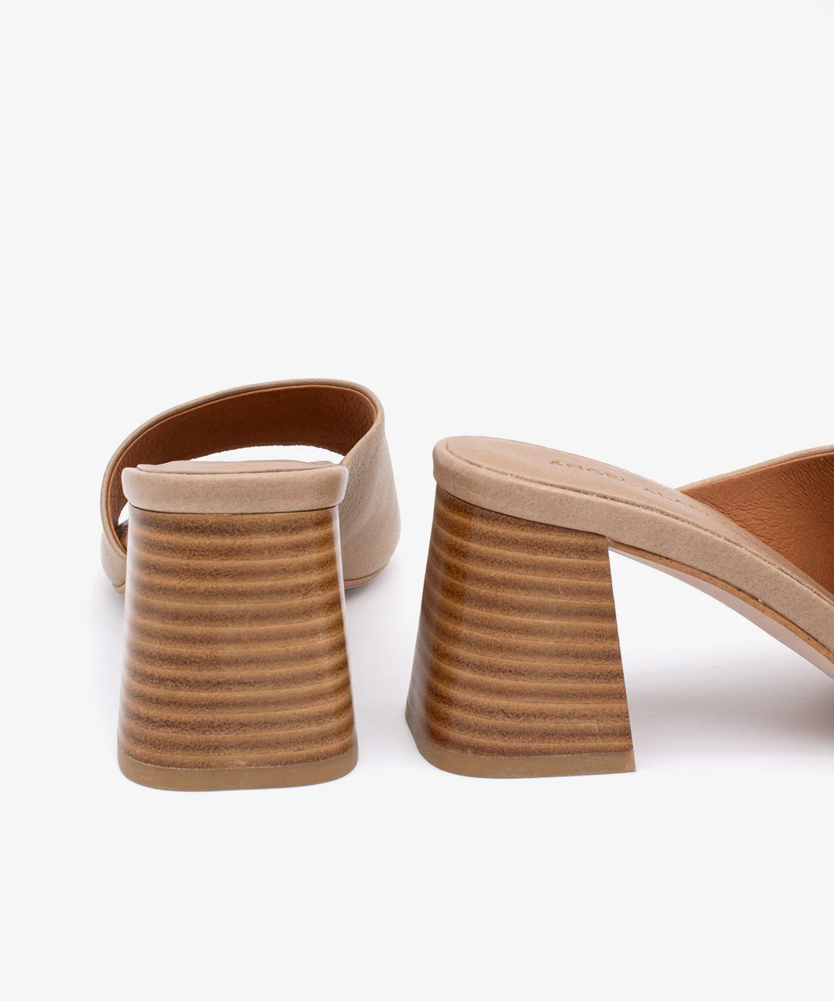 PATRIZIA – Mule de piel natura con tacón alto ancho efecto madera - Image 5