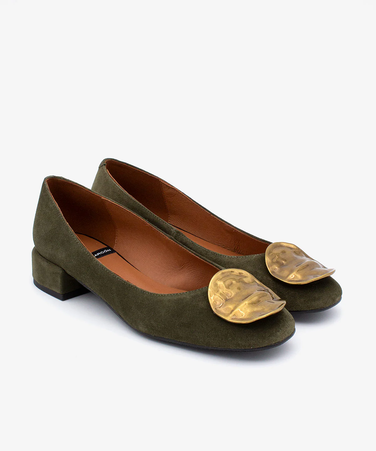 PERLE – Bailarina de piel con punta redonda y adorno de chapa dorado - Image 11