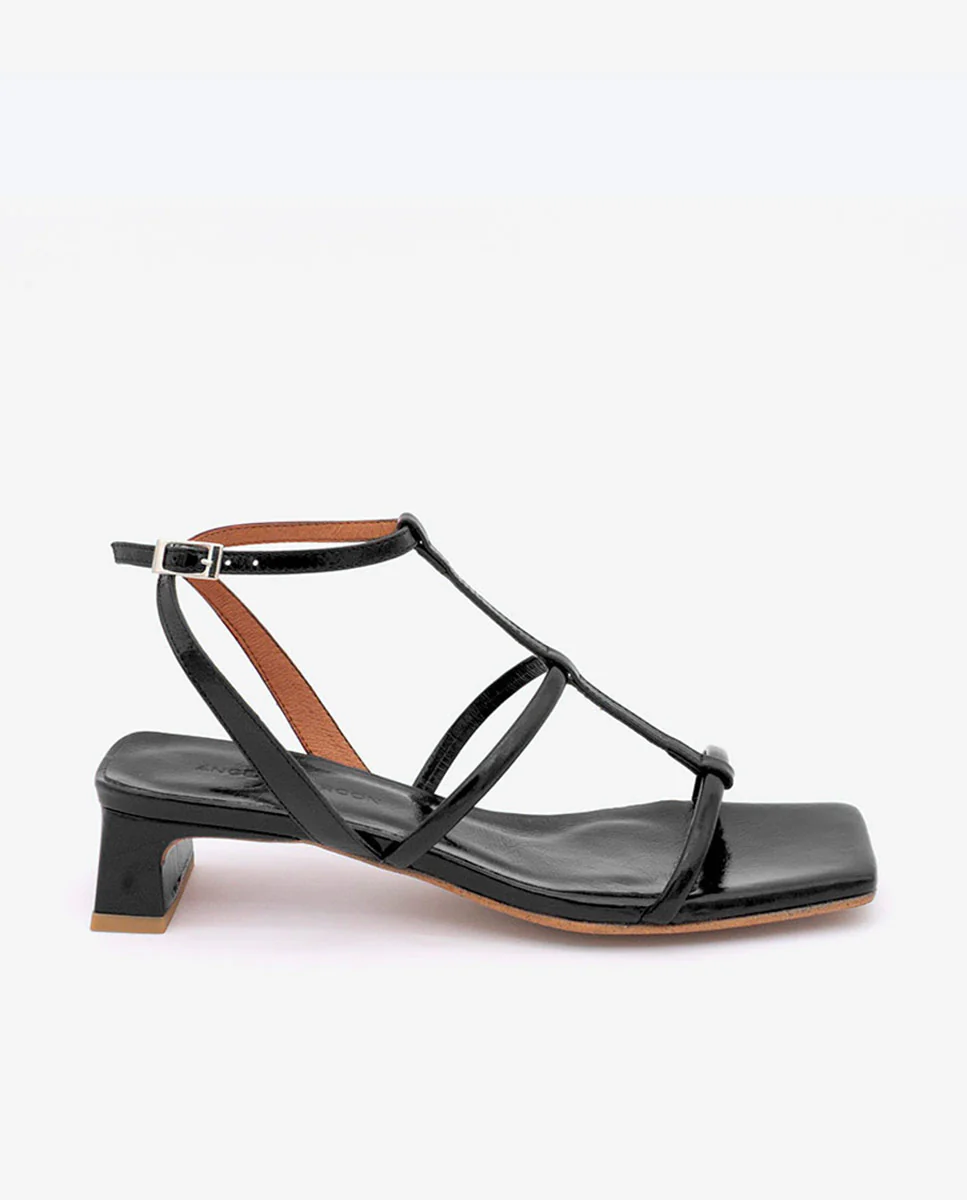 RACHEL – Sandalia de tiras t-strap con tacón bajo en piel brillante texturizada - Image 13