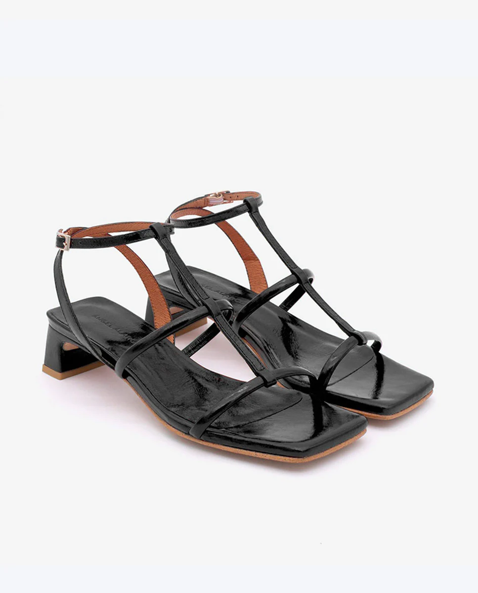 RACHEL – Sandalia de tiras t-strap con tacón bajo en piel brillante texturizada - Image 14