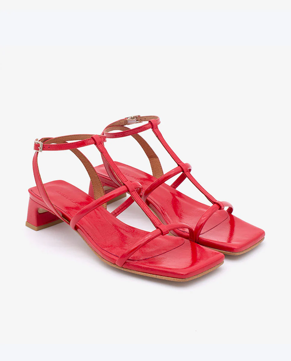 RACHEL – Sandalia de tiras t-strap con tacón bajo en piel brillante texturizada - Image 3