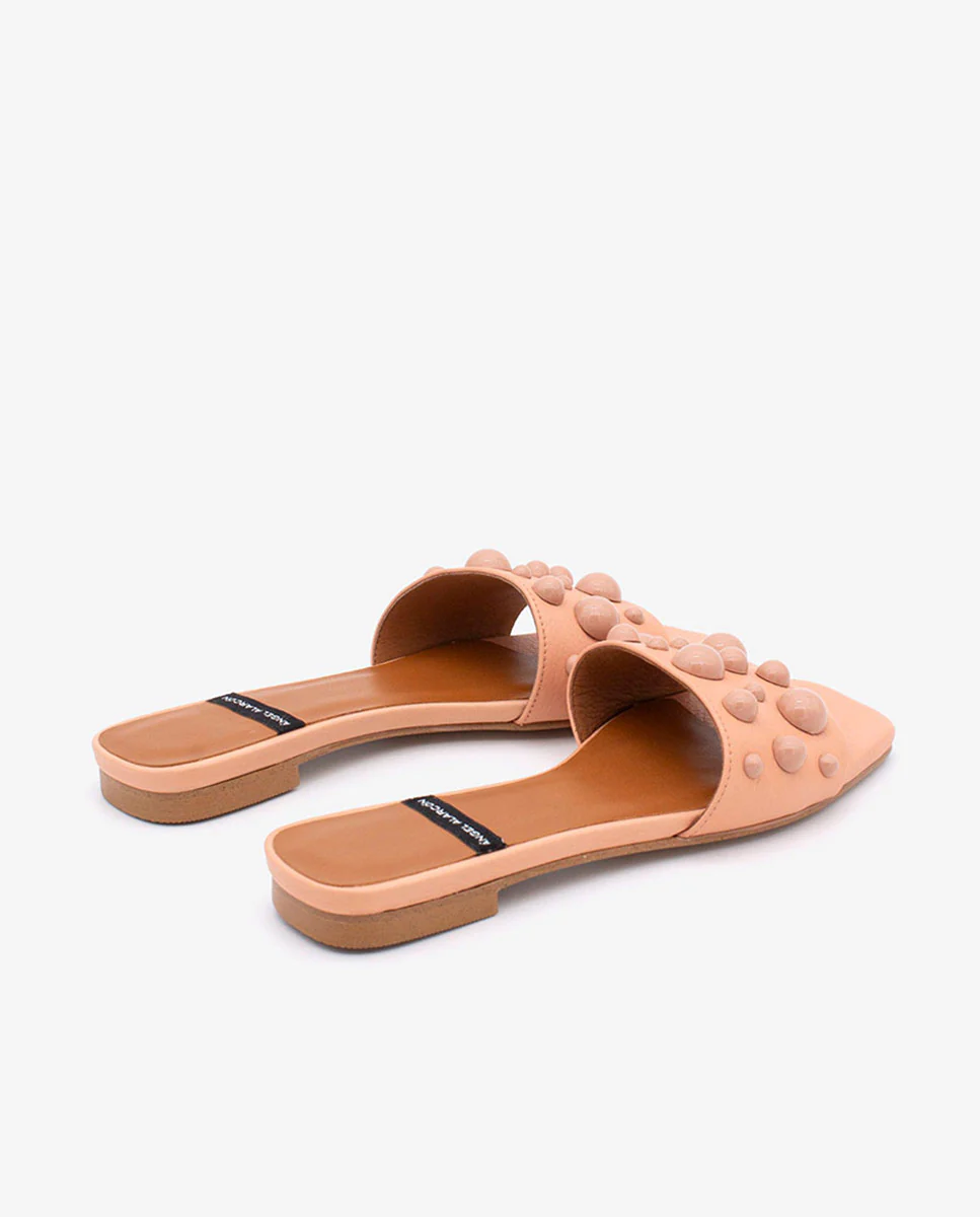 SYLVIE – Zapatos planos en piel tipo mule abiertos con pala adornada con semiesferas - Image 14