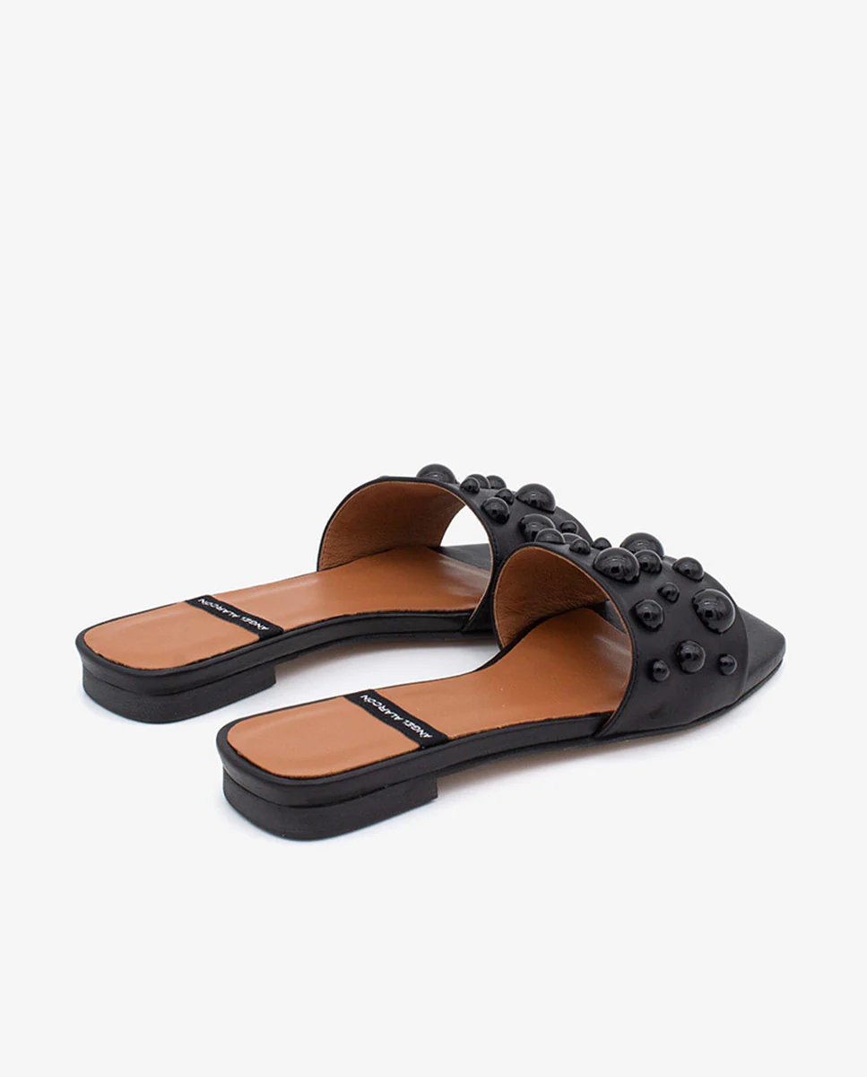 SYLVIE – Zapatos planos en piel tipo mule abiertos con pala adornada con semiesferas - Image 3