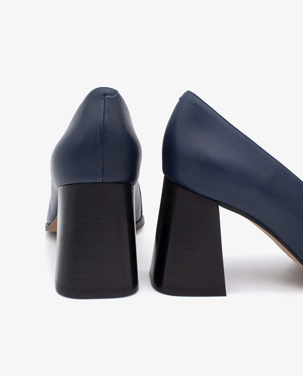 TRISPA – Mocasín de piel con tacón cuadrado y puntera fina - Image 5