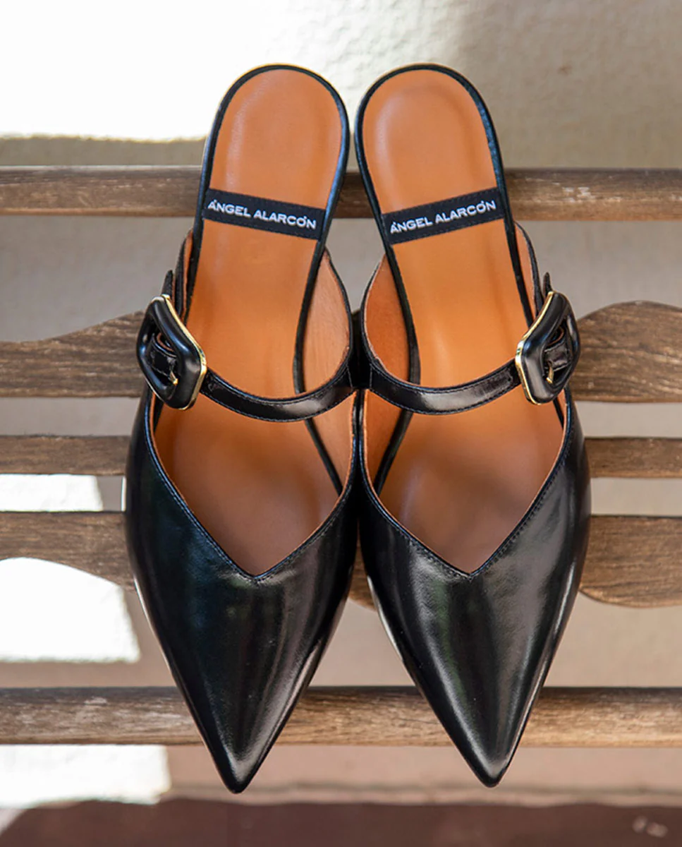 YVONNE - Mules merceditas con tacón bajo de piel brillante - Image 4